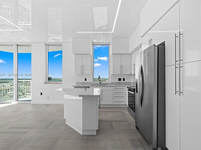 1745 Hallandale Beach Blvd #Penthouse 05W — Photo 14