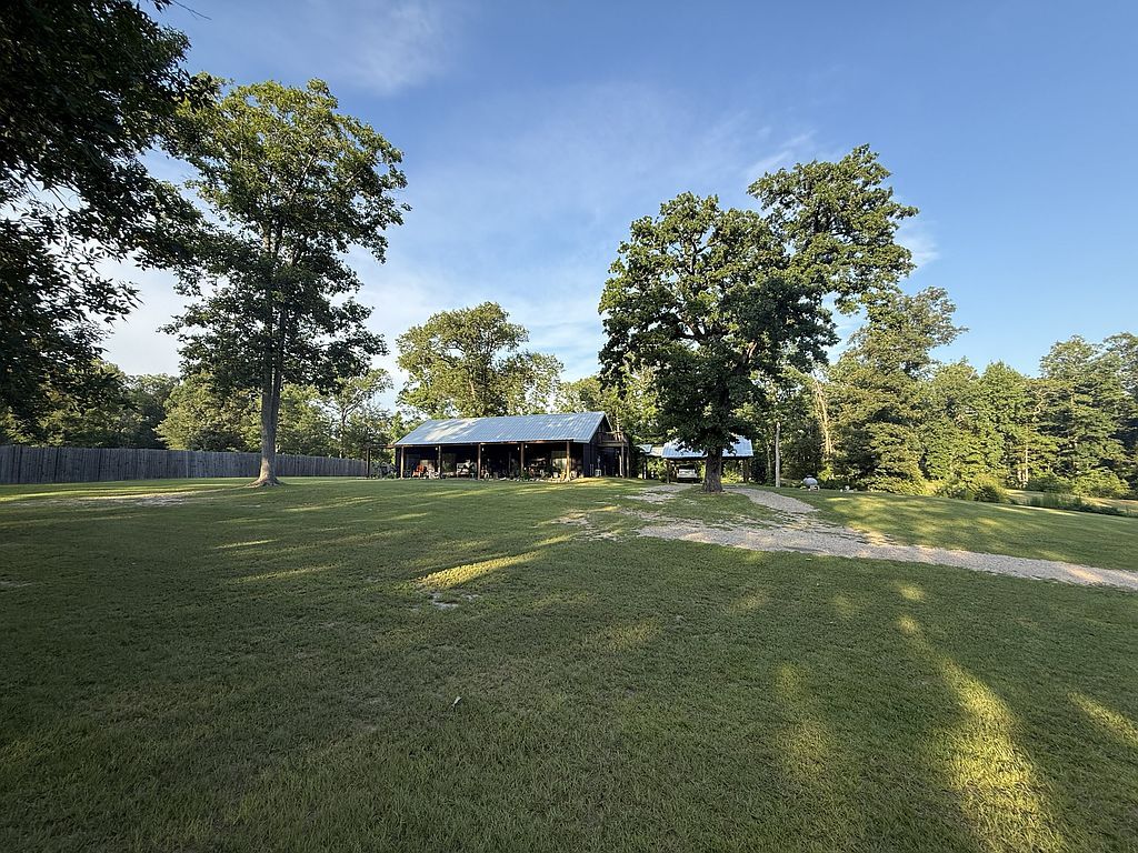 2185 Old Bonner Rd - Property Image