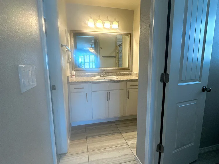 13709 Olney Ave — Photo 5