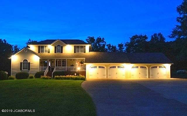 1st image of 2741 Foxdale Dr