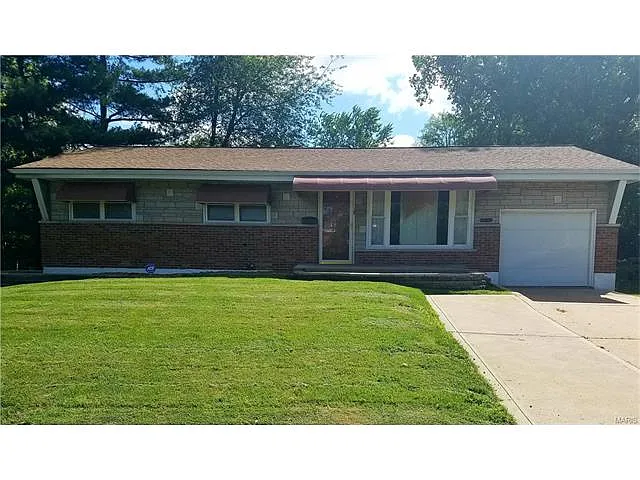 9480 Halls Ferry Rd photo 1