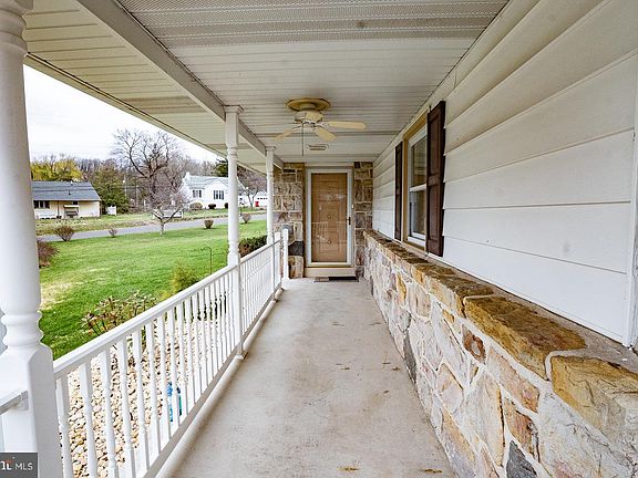 5th image of 1514 Bahr Rd