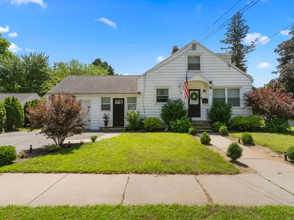 15 Bellevue Ave, Longmeadow, MA 01106