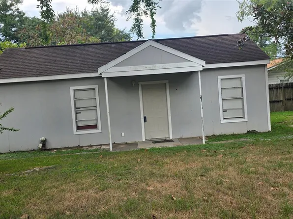 813 N Avenue D, Humble, TX 77338