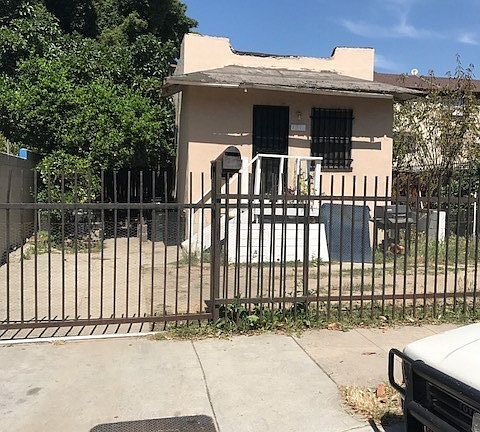 5th image of 132 Rosemont Ave