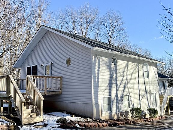 2nd image of 899 Lower Mountain Dr