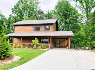 538 Johnson Ln, Gatlinburg, TN 37738