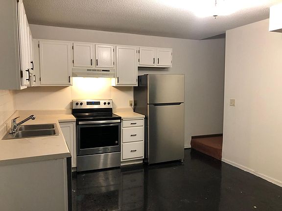 2nd image of 2209 Wildwood Ct