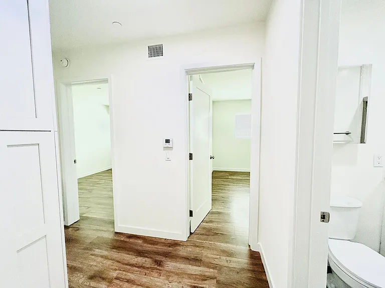 2504 Pacific Ave — Photo 20
