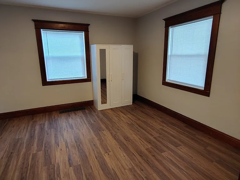 243 S Wayne St — Photo 5