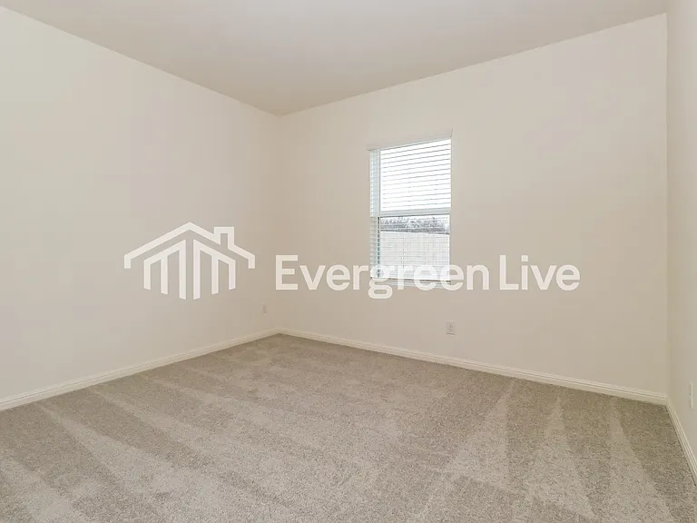 16024 Viburnum Dr — Photo 10