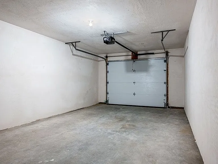 PRAIRIE VIEW ESTATES — Photo 15