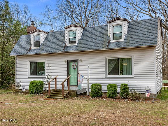 3rd image of 137 Anglers Cove Road