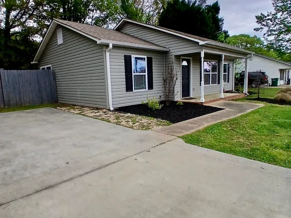 129 Belle Flower Ct, Spartanburg, SC 29303