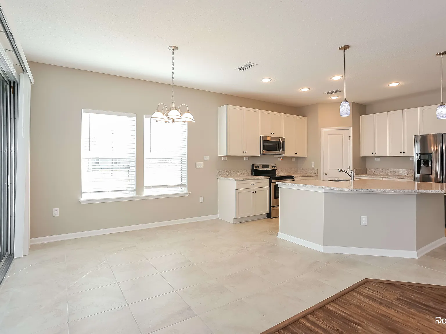 3 bed, 2.5 bath, 1900 sqft, $2,275 — Photo 4