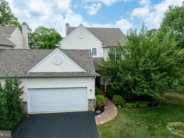 921 Burdette Dr, Downingtown, PA 19335