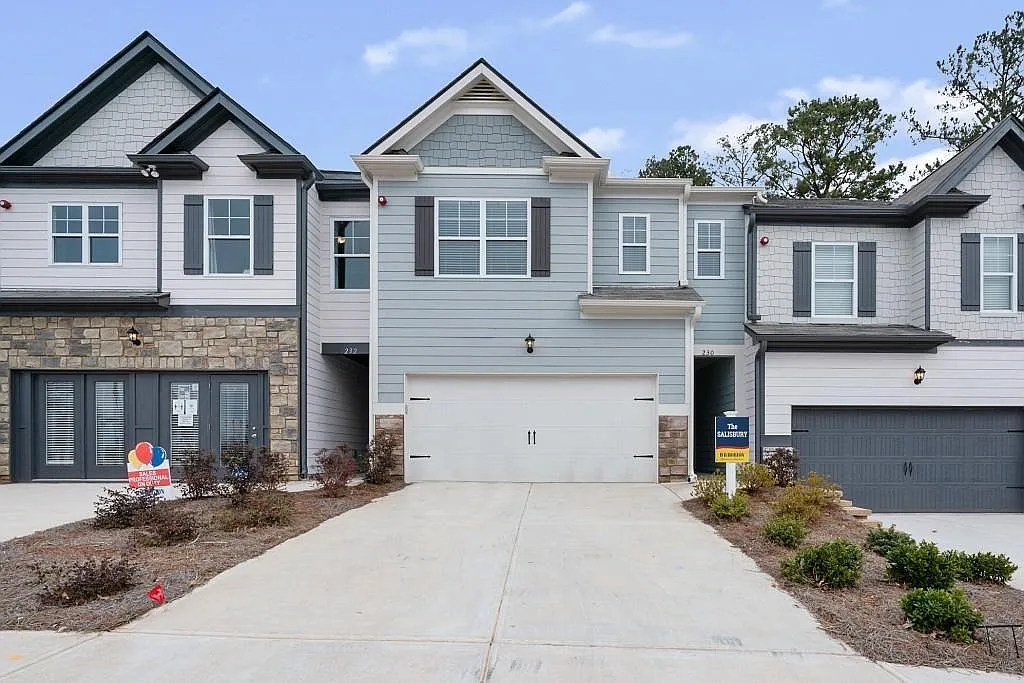 3 bed, 2.5 bath, 1888 sqft, $2,700 — Photo 1