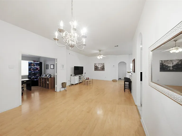 13335 Gardnerville St — Photo 6