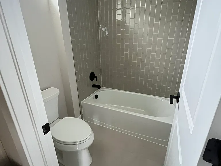 958 Superior Dr — Photo 7