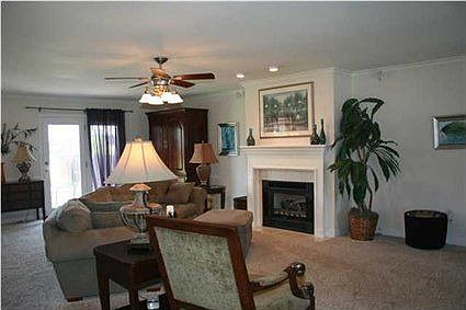 2nd image of 10844 Thorndale Dr