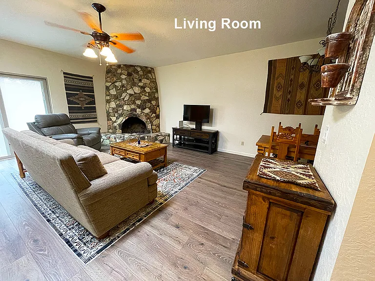 6483 N Foothills Dr — Photo 6