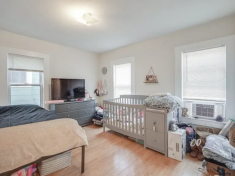 74 Summit St #2