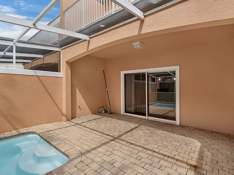 1413 Retreat Cir — Photo 34