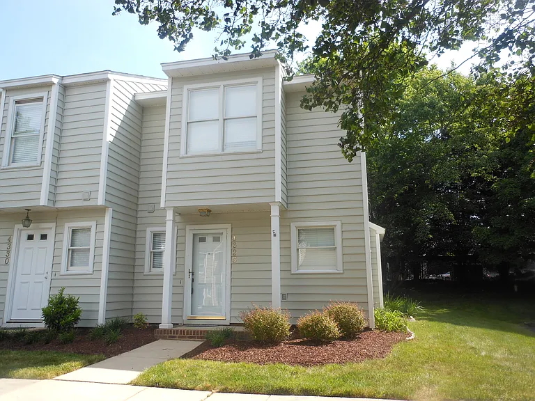 4328 Bona Ct — Photo 2