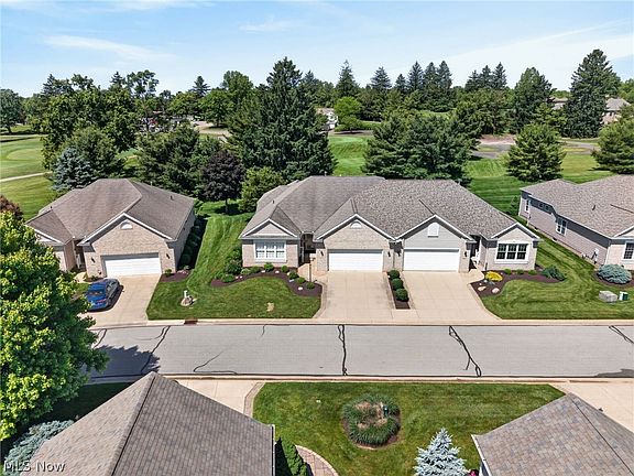 3rd image of 3629 Elmhurst Cir