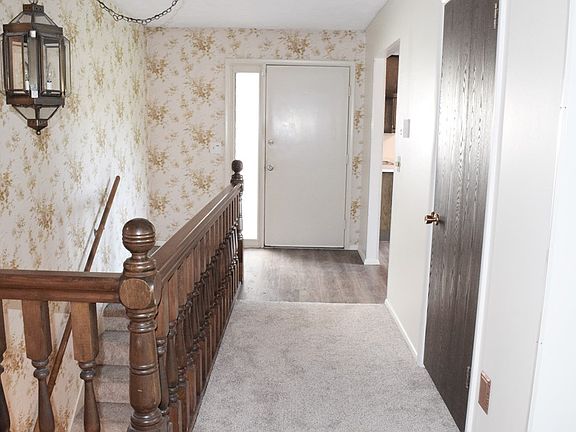 2nd image of 2332 Eastview Dr