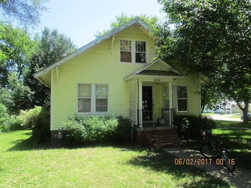 1 1/2 Story Home