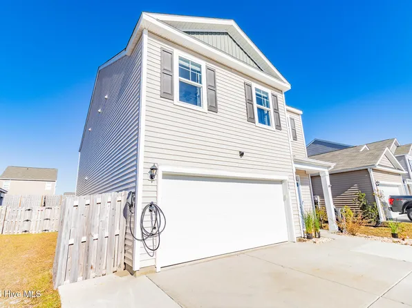 609 Airlie Vista Lane, Surf City, NC 28445
