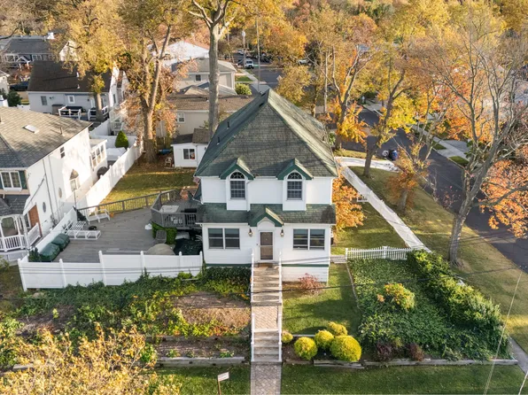 6 Mosely Avenue image 3 of 54