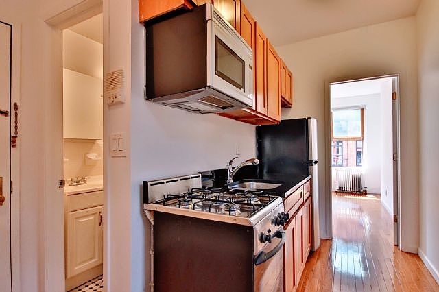 1st image of 23 Jones St APT 18