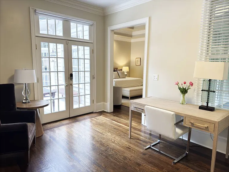 1296 W Wesley Rd NW — Photo 20