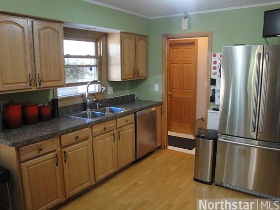 3rd image of 1932 Beechwood Ave