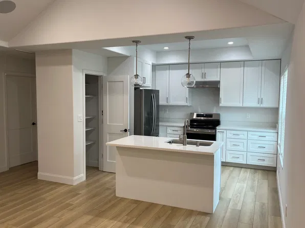 604 E 42nd St, Houston, TX 77022
