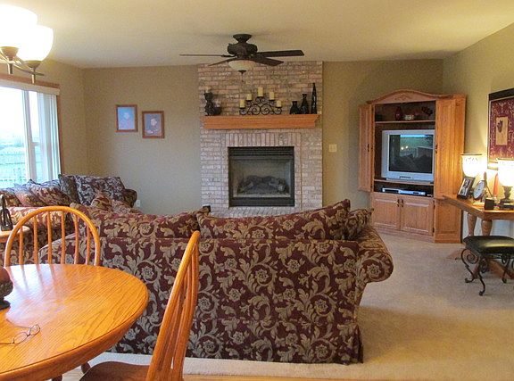 3rd image of 223 Heron Creek Dr