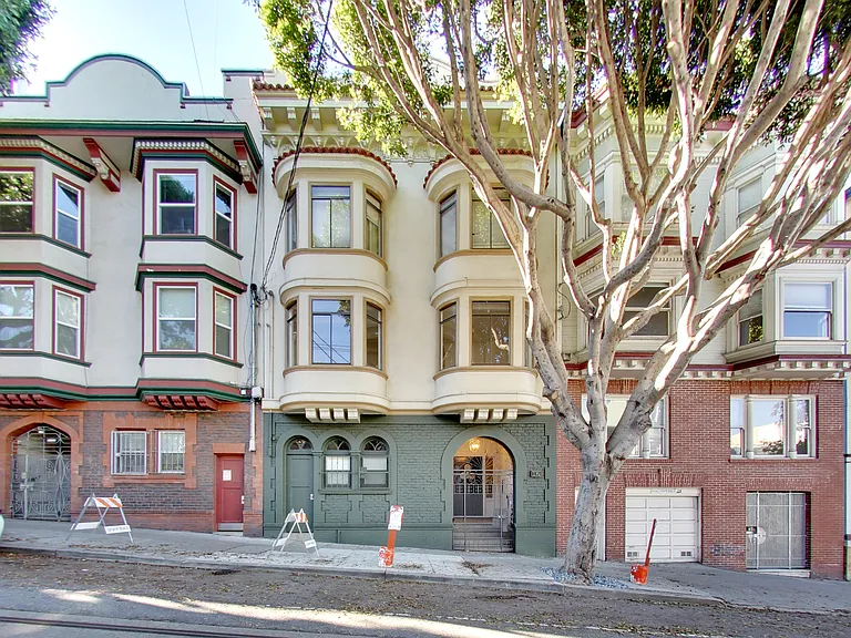 1421 Hyde St #1 — Photo 1