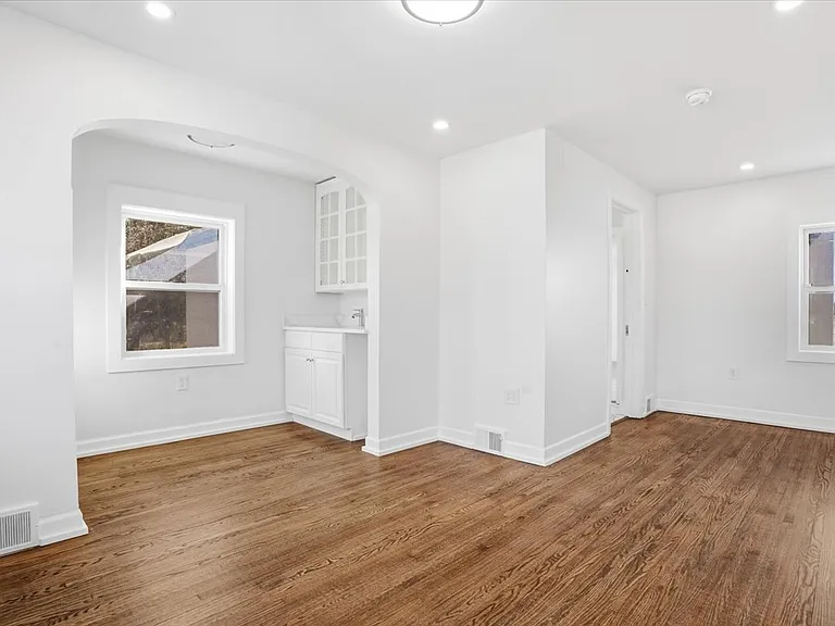 297 E Lakeview Ave #0 — Photo 43