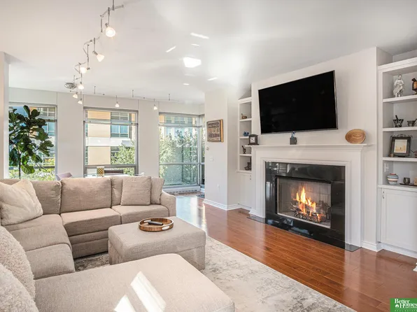 220 S 31st Ave APT 3411, Omaha, NE 68131