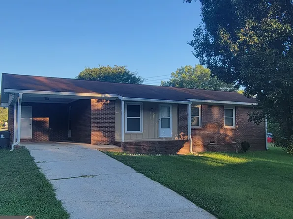 105 Holly Ave, Fayetteville, GA 30215