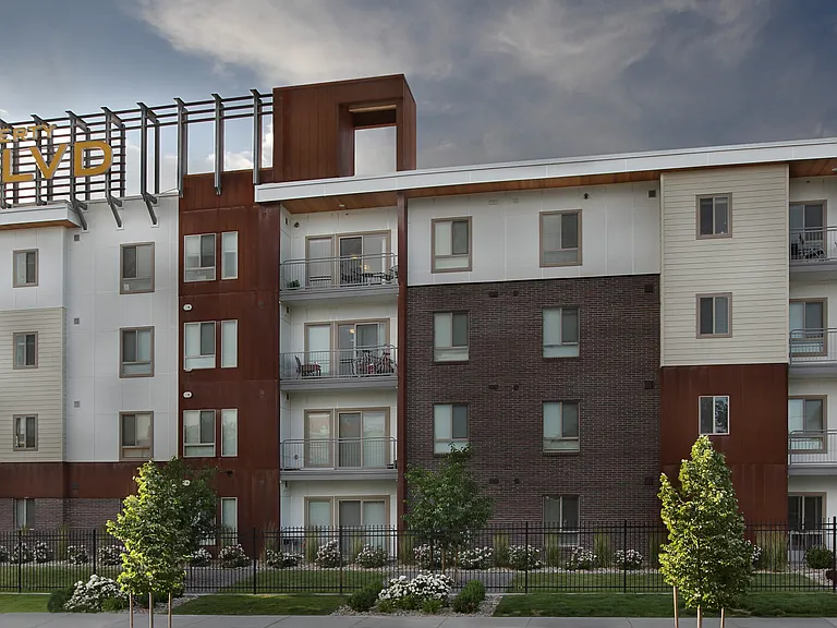 Liberty Blvd Apartments — Photo 22