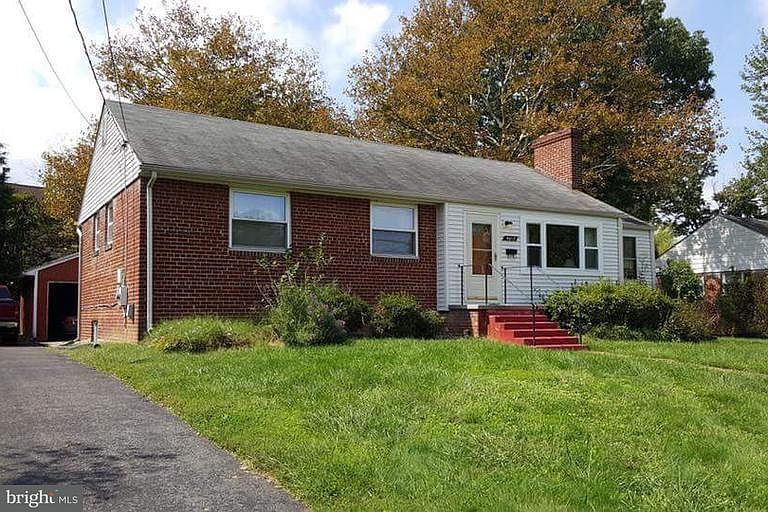 2nd image of 4012 Ridge Rd