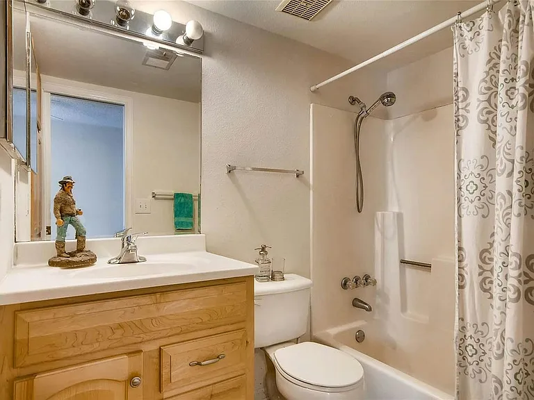 1825 Kendall St #312 — Photo 24