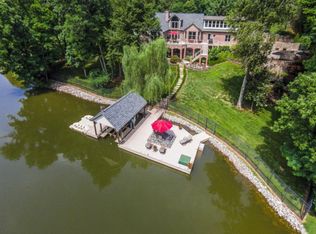 102 River Pl, Louisville, TN 37777