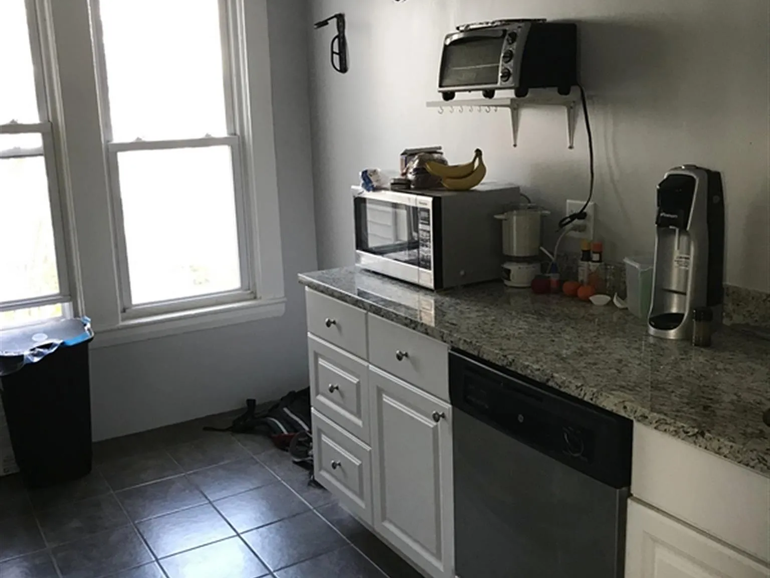 3 bed, 900 sqft, $3,550 — Photo 4