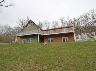 576 Locust Corner Rd, Cincinnati, OH 45245