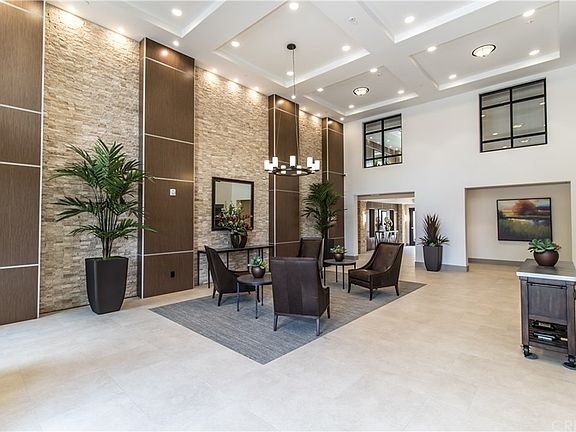 2nd image of 5015 5015 Balboa Blvd #405