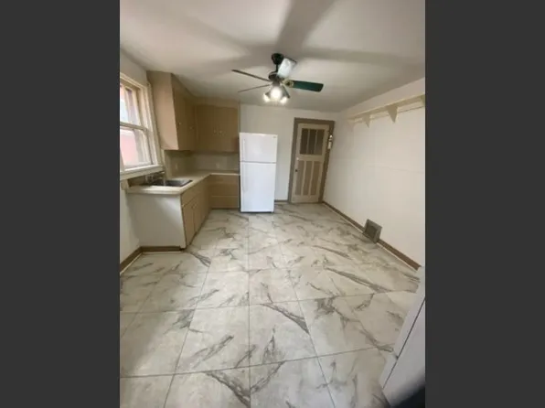 185 John St #2, Sault Ste Marie, ON P6A 1P3